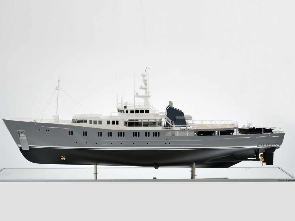 ENIGMA XK maquette yacht